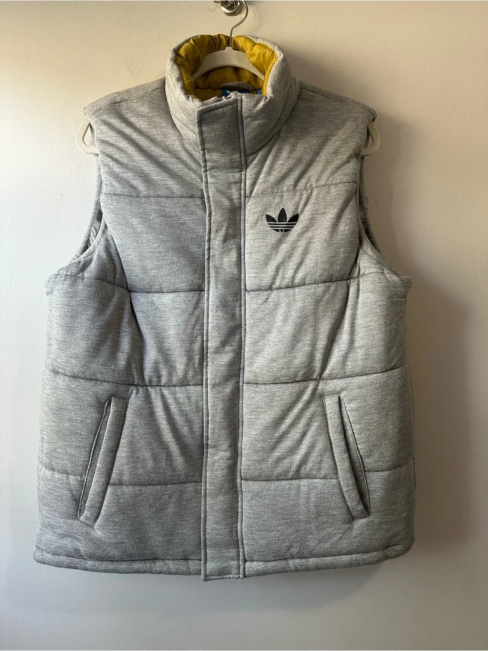 adidas Heather Grey Trefoil Quilted Puffer Vest Yellow Lining Size L Street Hype